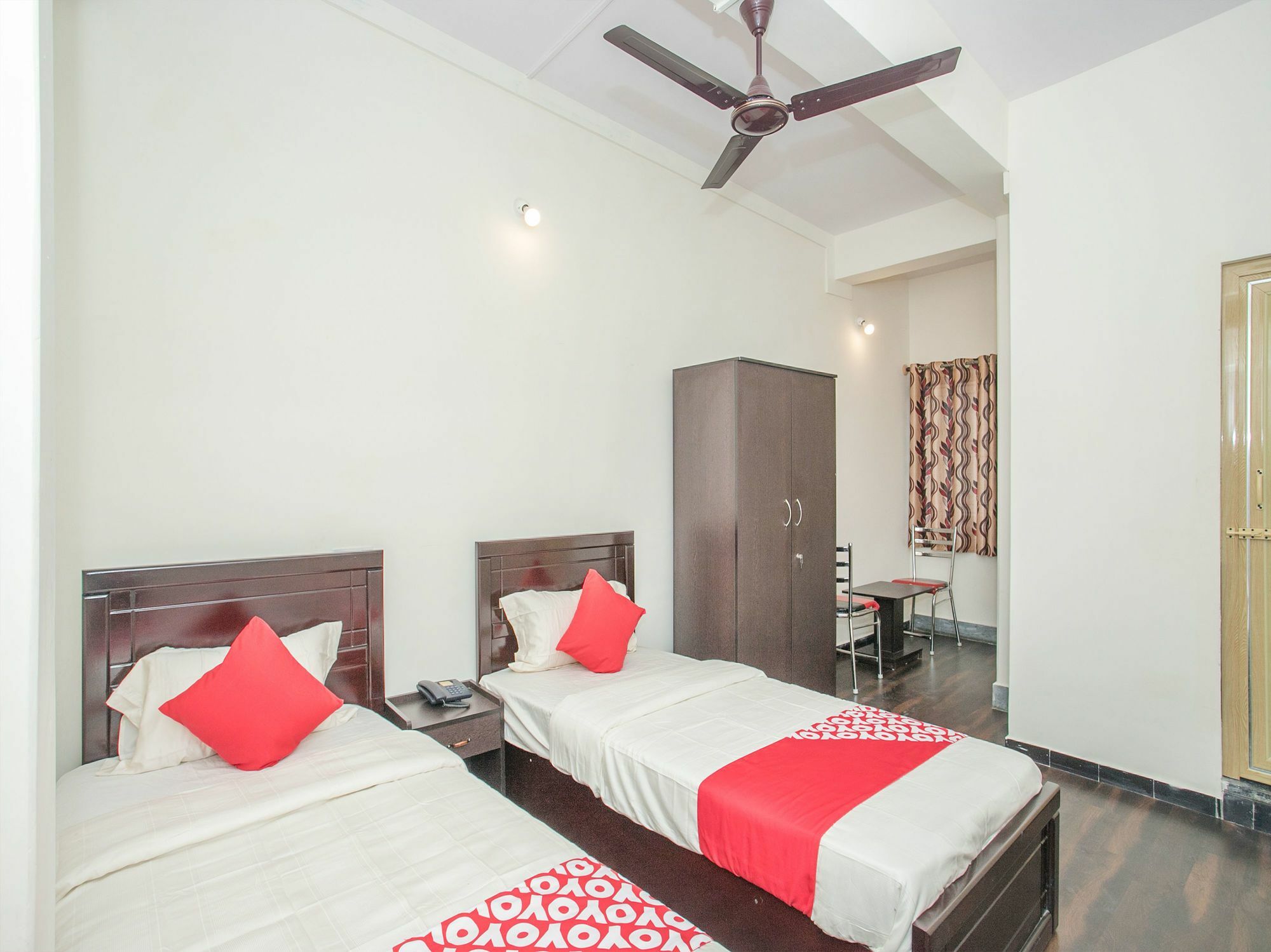 فندق Oyo 14430 Sunshine Grand بنغالور المظهر الخارجي الصورة